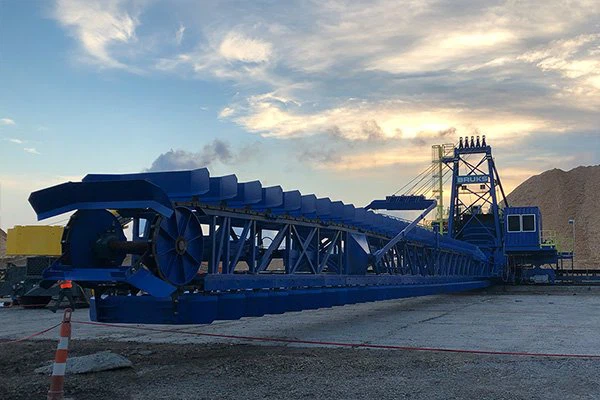 Cantilever Chain Reclaimer